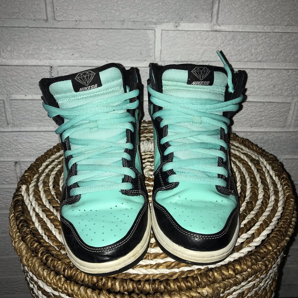 Nike x Tiffany SB Dunk High